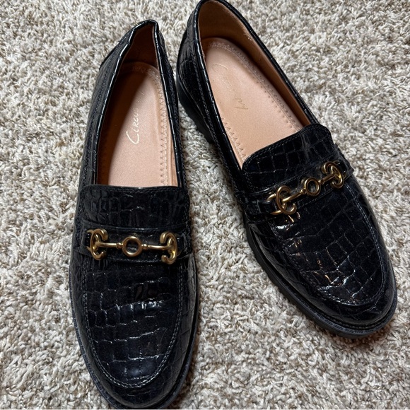 Circus by Sam Edelman Shoes - Circus by Sam Edelman Deana Black Croc-Embossed Loafers with Gold Horsebit